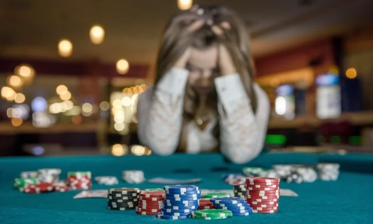 اکثر راه های ترک اعتیاد به قمار مرتبط با درمان‌های ذهنی هستند که باید بر اساس دستورات پزشک متخصص انجام شود.